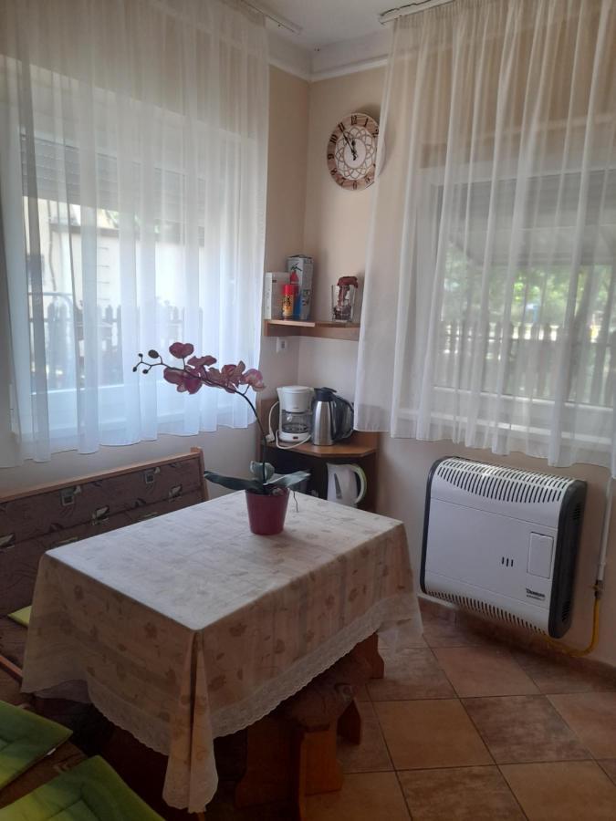 Thermal Apartman Tiszafuered Exteriör bild