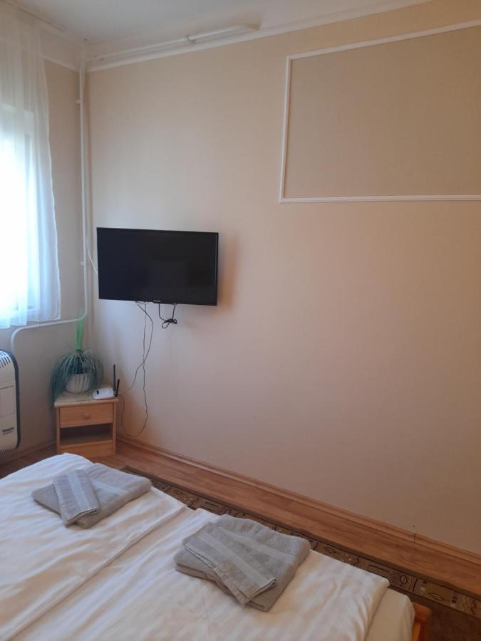 Thermal Apartman Tiszafuered Exteriör bild
