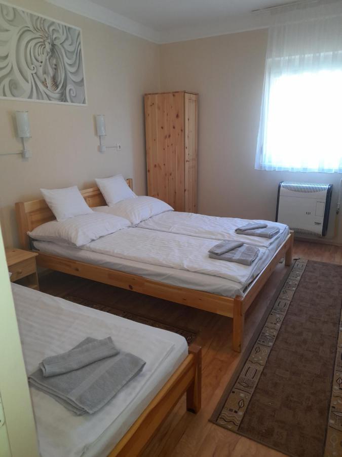 Thermal Apartman Tiszafuered Exteriör bild